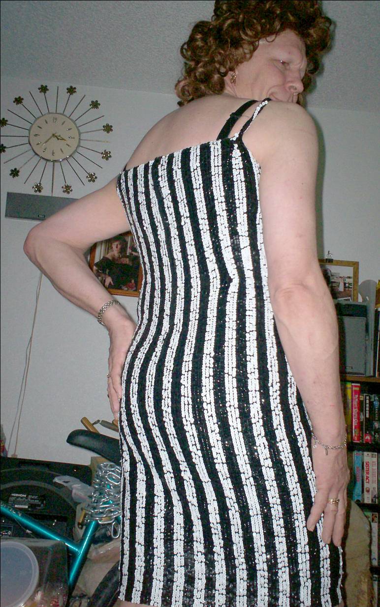 back view classic 50's dress; Size=180 pixels wide